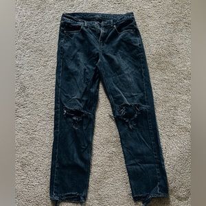 AE Distressed baggy jeans